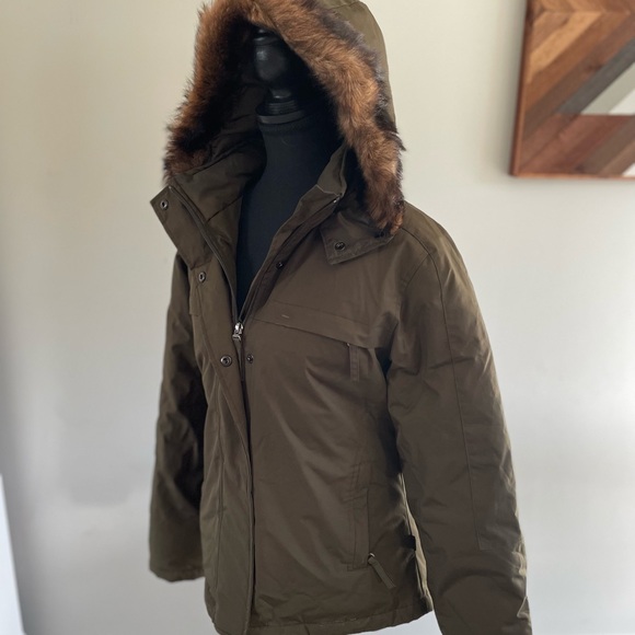 Small Green Down Winter Jacket - Picture 4 of 9